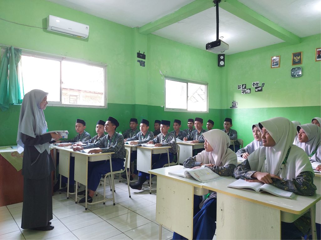 SMP-Rizqi-Cendekia